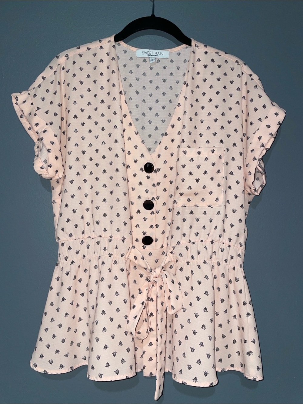 Peplum style v neck top